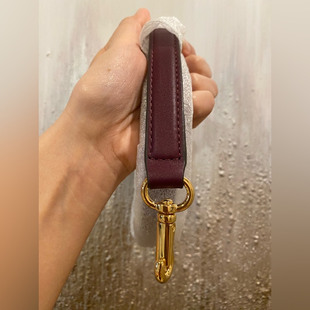 NWT rich burgundy leather purse/shoulder bag strap with gold tone hardware - Picture 2 of 4